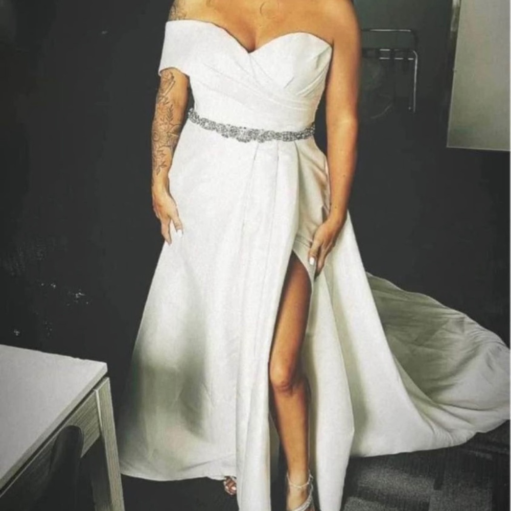 Gorgeous Essence of Australia designer wedding gown